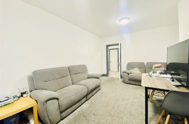 Trent Bridge Buildings, West Bridgford, Nottingham - Image 3